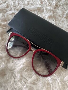 MOSCHINO red frame gradient sunglasses